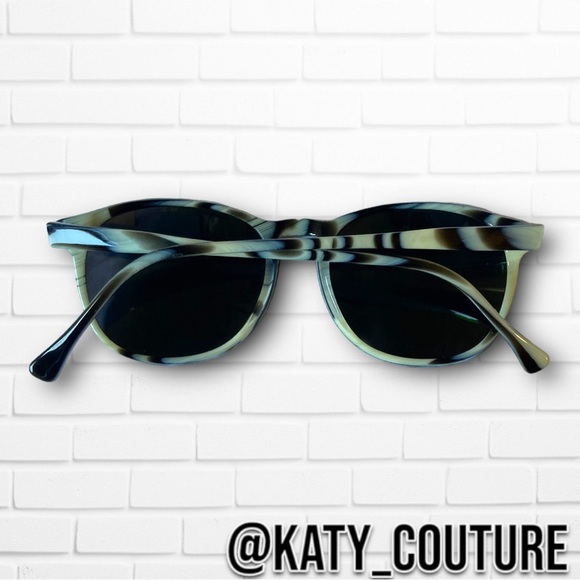 ILLESTEVA HUDSON C4 SUNGLASSES IN WHITE TORTOISE W/GREEN MIRROR LENSE, OS, NWOT. - Picture 3 of 7